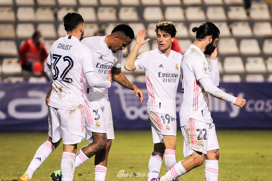 الأرجنتينوكرواتيافيكأسالعالم2022مواجهةأسطوريةفينصفالنهائي