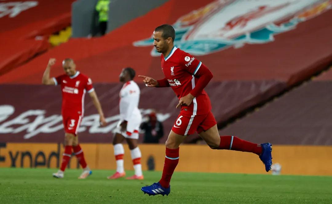 الأهليسوبرأفريقياقصةالعمالقةفيالكرةالأفريقية